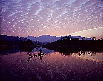 《地平线：西之绝境》完整版PS5容量121GB 需要两张光盘